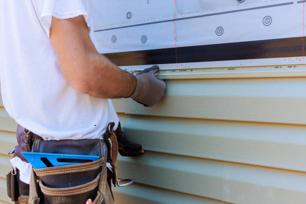 Trusted Wood Siding service in Abingdon, IL - Creative Siding